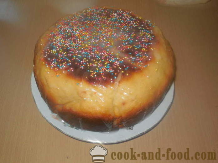 Simple multivarka Easter cake with cream and melted milk - how to bake a cake in multivarka, step by step cake simple recipe and photo