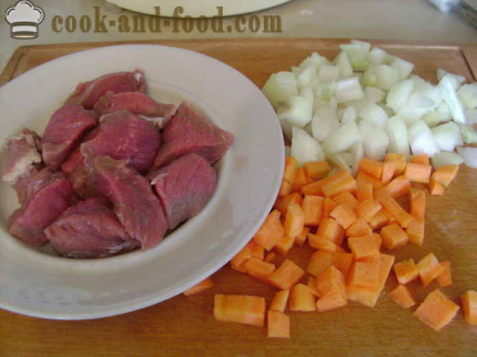 Pot roast with meat and potatoes in the oven - how to cook the potatoes in the pot with the meat, a step by step recipe photos