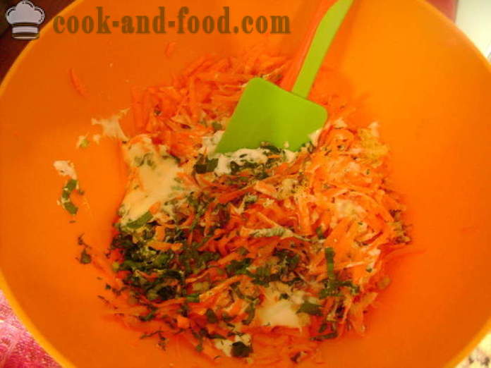 Mayonnaise delicious salad with wild garlic, carrots, garlic and nuts - how to cook carrot salad with wild garlic, with a step by step recipe photos