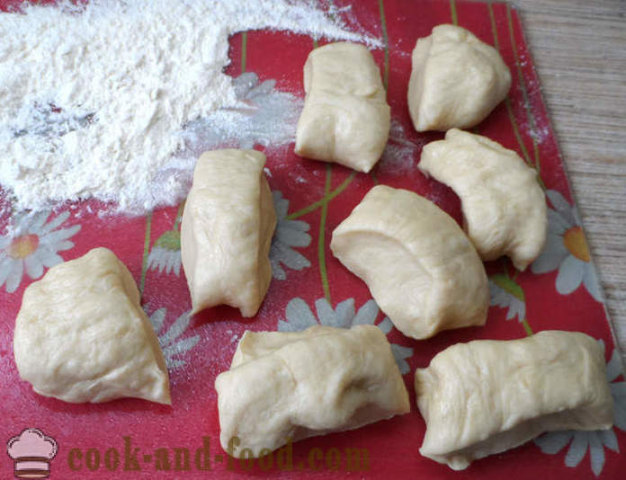 Gozleme Turkish bread with meat or cheese, greens and potatoes - how to cook Turkish bread rolls, a step by step recipe photos