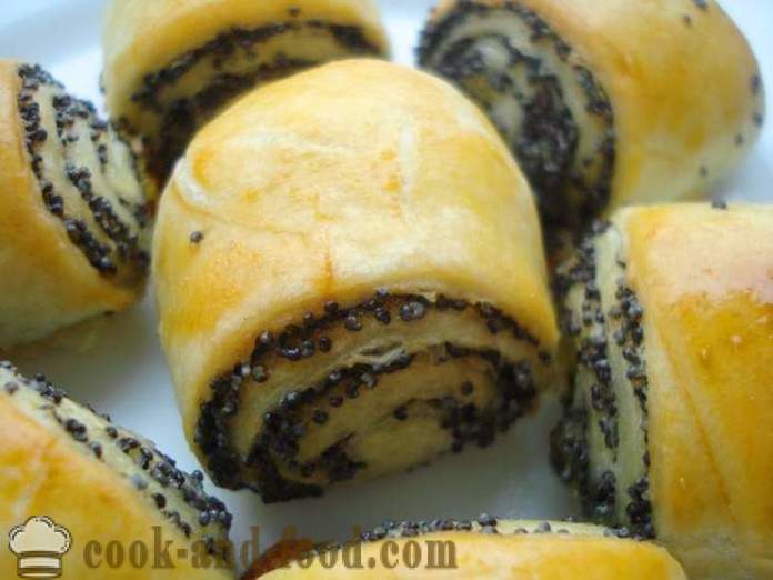 Poppy rolls of puff pastry - how to make rolls with poppy puff pastry, with a step by step recipe photos