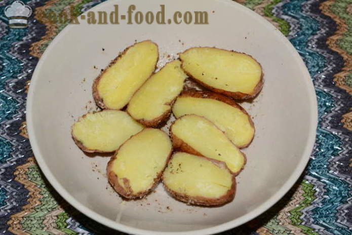 Quick baked potato in the microwave - how delicious baked potatoes in the microwave in the skin, with a step by step recipe photos