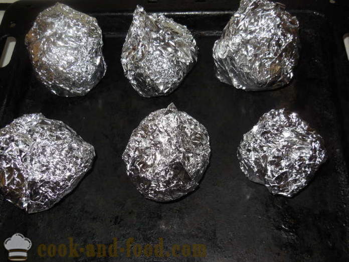 Beets baked in foil for a salad - how to bake the beets in the oven whole, a step by step recipe photos