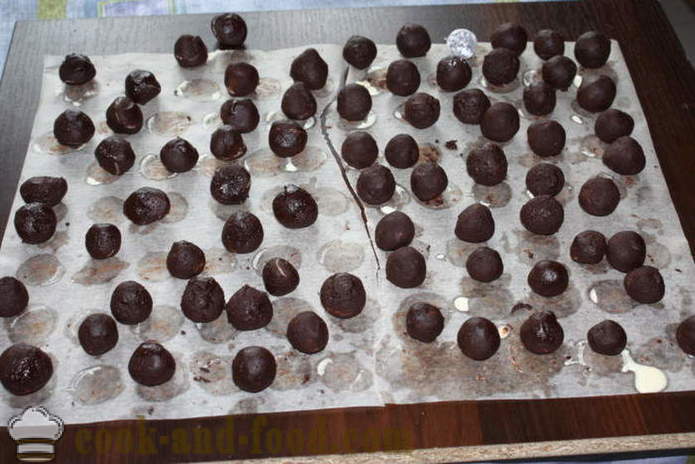 Homemade chocolate truffles - how to make truffles candy at home, step by step recipe photos