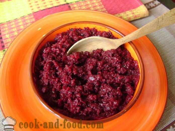 Delicious caviar of beetroot with onion and cucumber - how to cook eggs with beetroot in a pan, with a step by step recipe photos