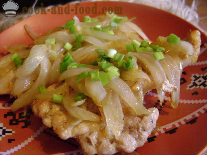 Pork escalope with onions - how to cook escalope of pork, with a step by step recipe photos