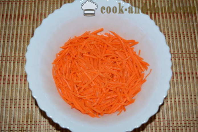 A simple salad with Korean carrot and cucumber - how to cook Korean salad of carrots and cucumbers, with a step by step recipe photos