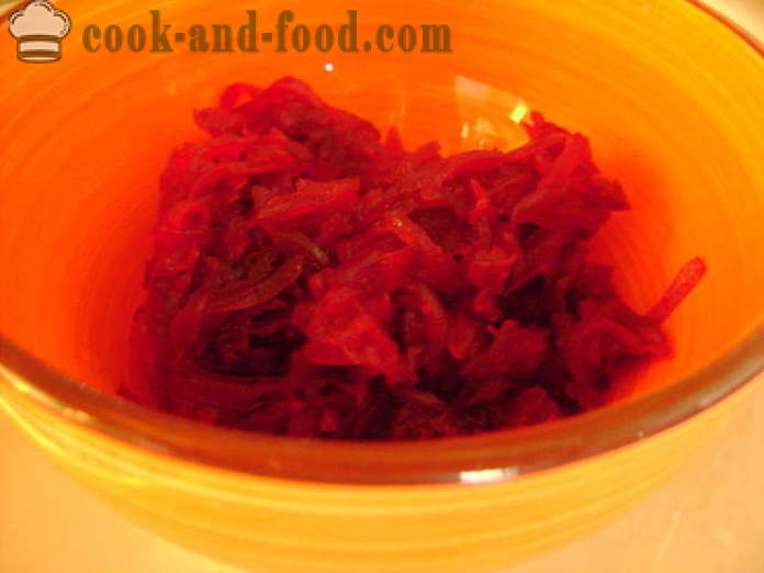 Beetroot salad without mayonnaise, garlic and onions - how to prepare a salad of beets, a step by step recipe photos