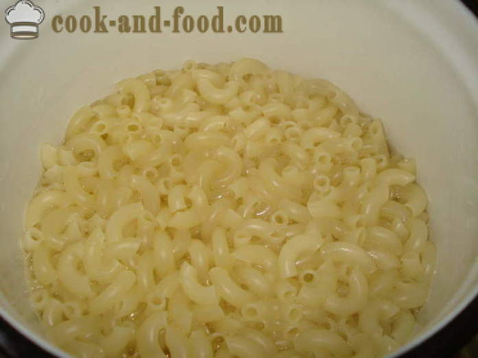 How to cook the pasta in the pan so that they do not stick together, step by step recipe photos