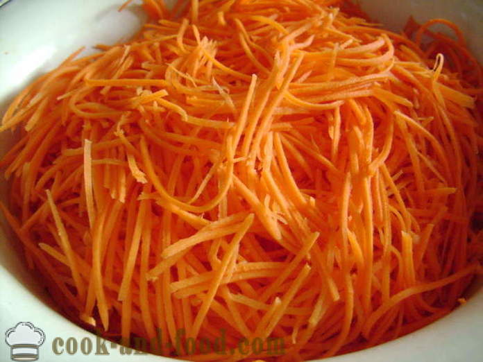 Korean salad with carrots and nuts - how to cook a delicious salad with carrots and nuts, with a step by step recipe photos