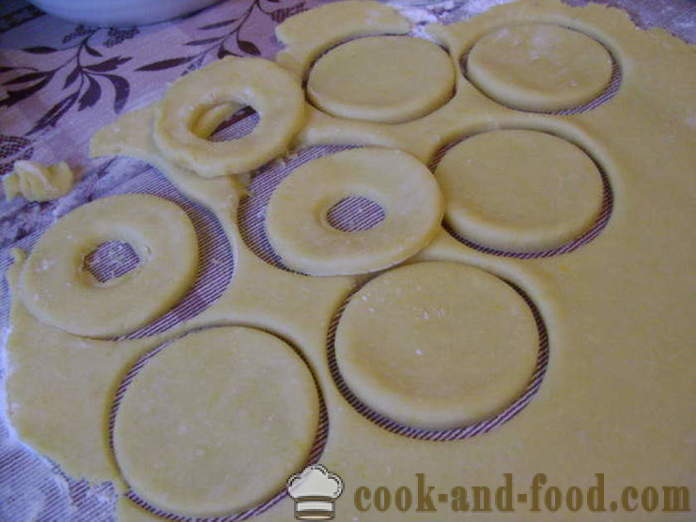 Shortbread ring nuts - how to cook shortbread ring nuts, a step by step recipe photos