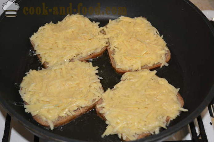 Hot sandwiches with grated raw potatoes - how to make hot sandwiches in the pan, a step by step recipe photos