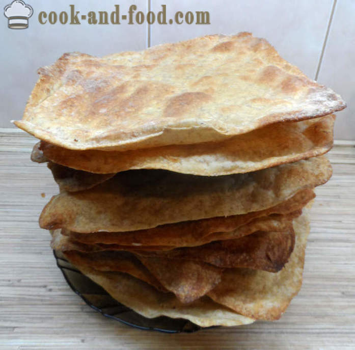 Chapati - Indian cakes - how to make chapatis at home, step by step recipe photos