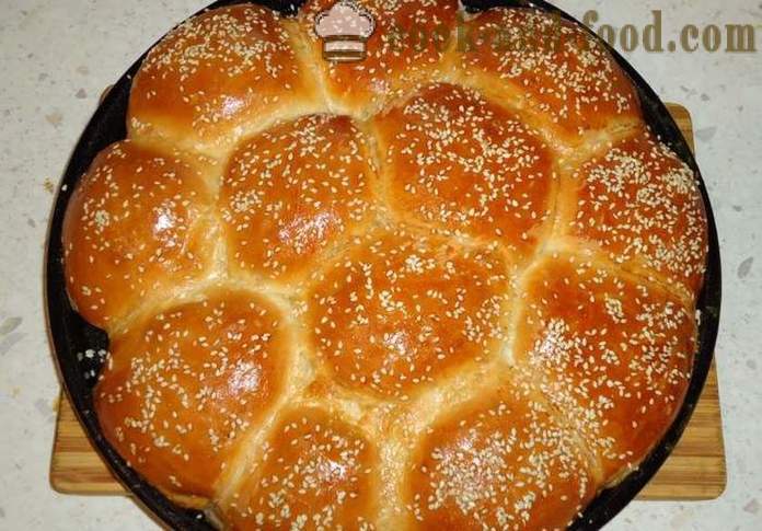 Yeast buns with sesame seeds in the oven - how to make a bun with sesame seeds at home, step by step recipe photos