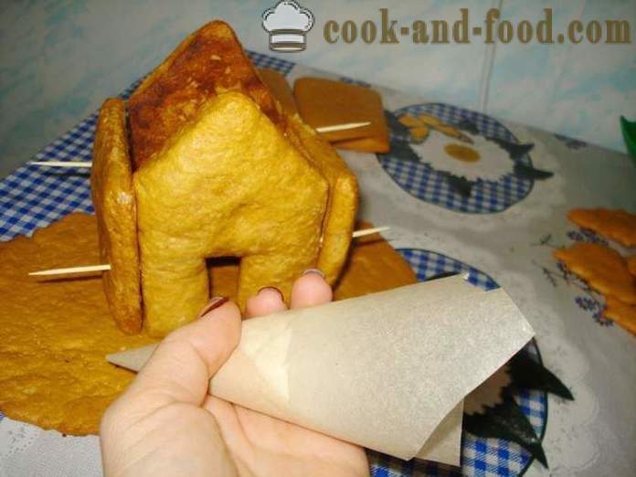 Gingerbread house of gingerbread dough with your hands - how to make a gingerbread house at home, step by step recipe photos