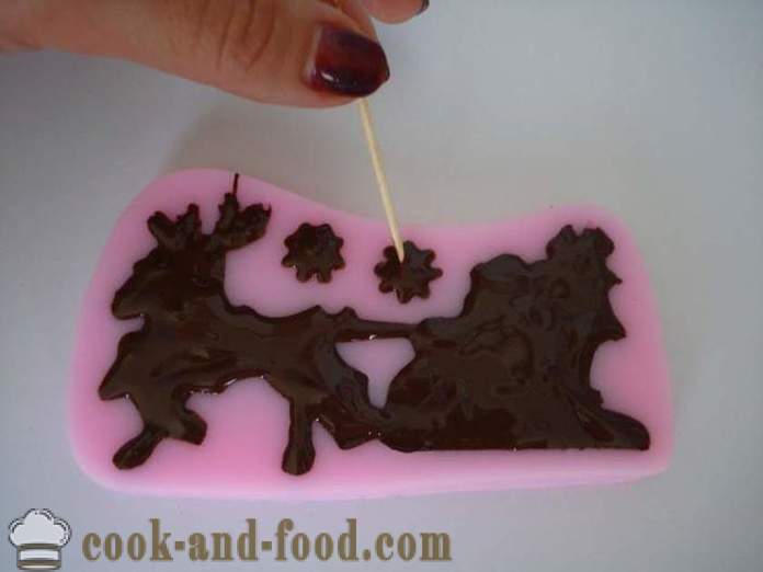 Christmas decorations made of chocolate with their hands - how to make chocolate decorations at home, step by step recipe photos