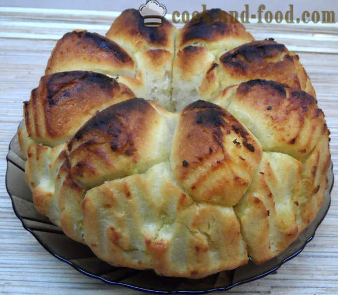 Monkey bread with garlic and oil - how to make monkey bread, a step by step recipe photos