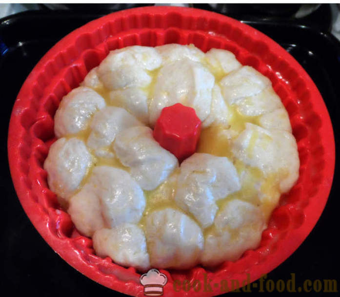 Monkey bread with garlic and oil - how to make monkey bread, a step by step recipe photos