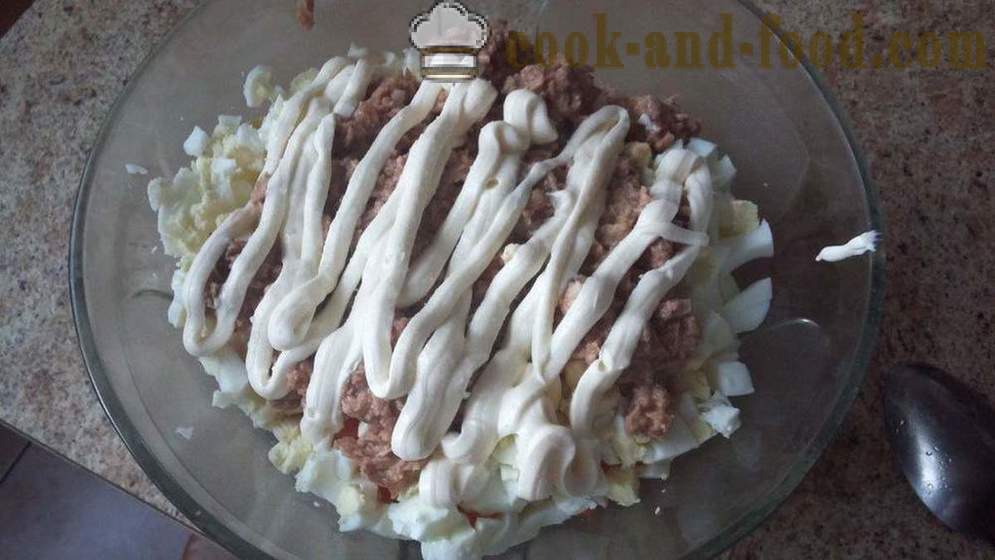 Salad of tuna fish with egg and potatoes - how to prepare a salad of tuna canned, step by step recipe photos