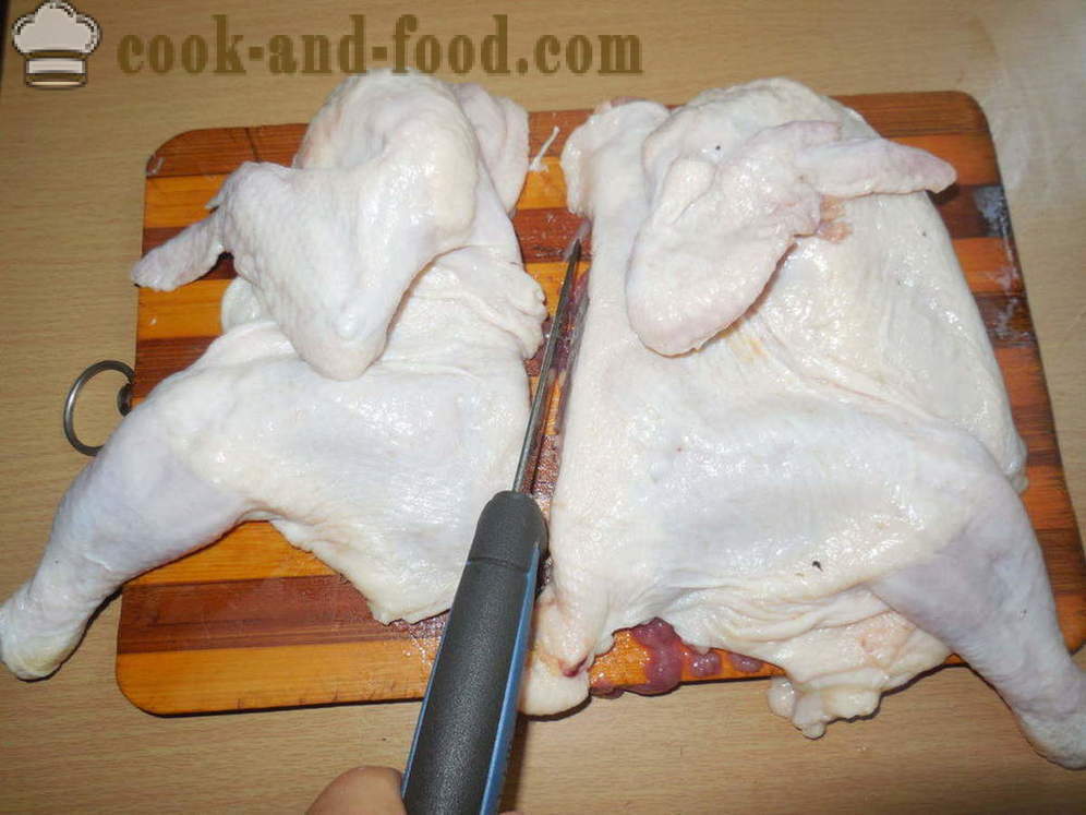 Chicken tobacco multivarka - how to cook a chicken in the tobacco multivarka-cooker, a step by step recipe photos