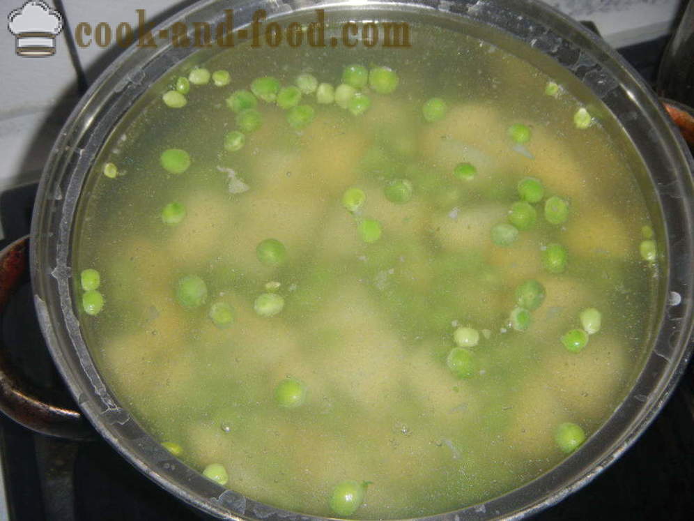 Chicken soup with green peas - how to cook soup with green peas frozen or fresh, with a step by step recipe photos