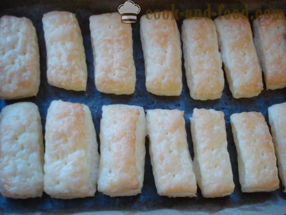 Puffs of ready puff pastry with honey - how to make puff pastry from the finished, step by step recipe photos