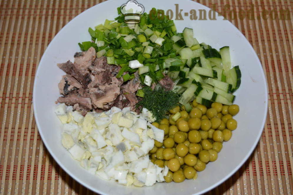 Salad with canned tuna and mayonnaise - how to prepare a salad with canned tuna, step by step recipe photos