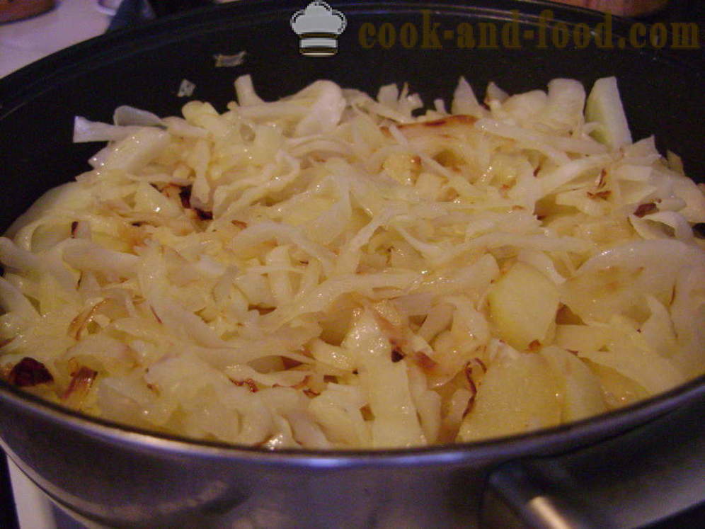 Braised cabbage with potatoes, chicken and mushrooms - both tasty to cook stewed cabbage, step by step recipe photos