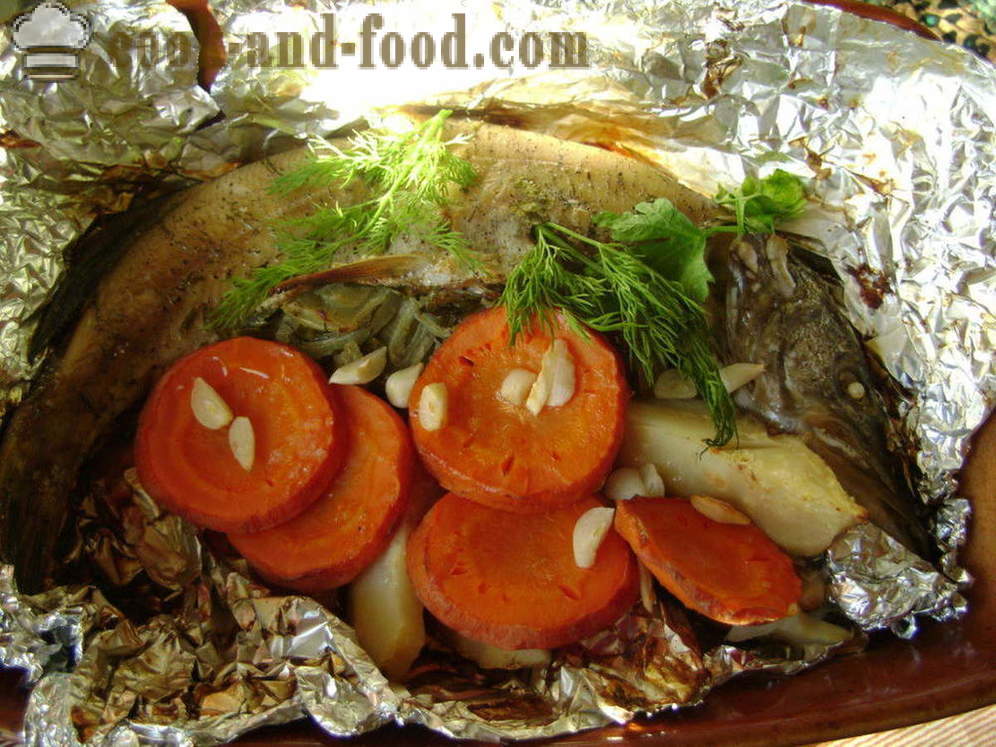Pike baked in the oven - like fully baked pike, step by step recipe photos