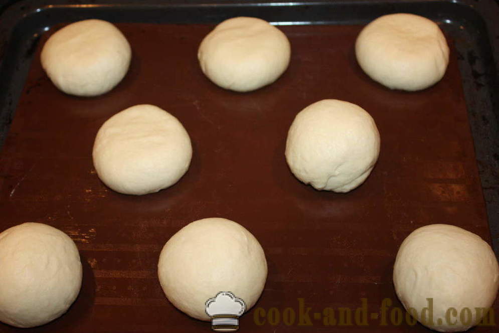Delicious buns for hamburgers in McDonald's - how to bake buns for hamburgers at home, step by step recipe photos