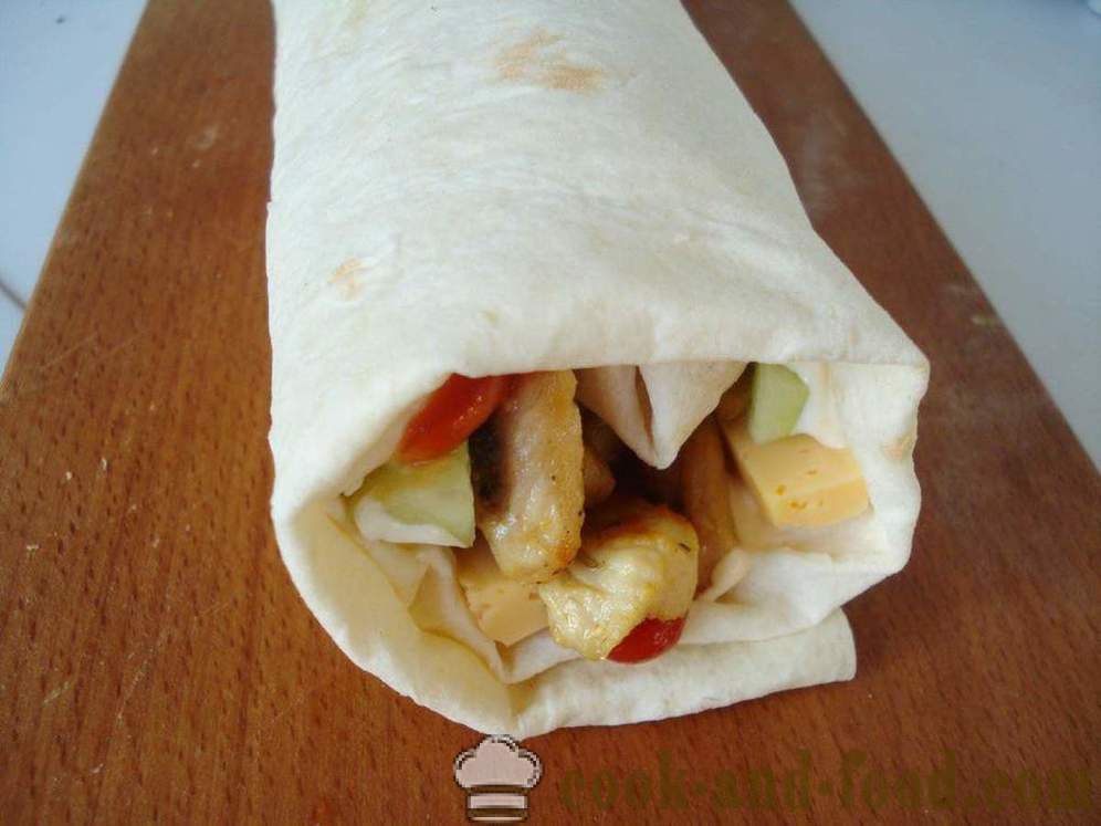 Home shawarma from lavash with chicken and mushrooms mushrooms - how to make pita bread with chicken and mushrooms royally, with a step by step recipe photos
