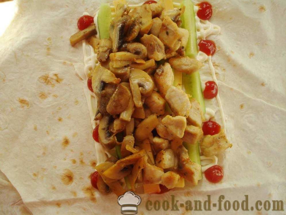 Home shawarma from lavash with chicken and mushrooms mushrooms - how to make pita bread with chicken and mushrooms royally, with a step by step recipe photos