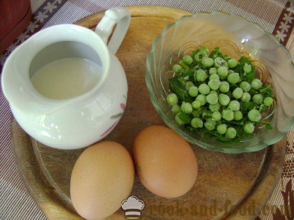 Lush scrambled eggs with milk, spinach and peas - how to make a fluffy omelet in a pan, with a step by step recipe photos