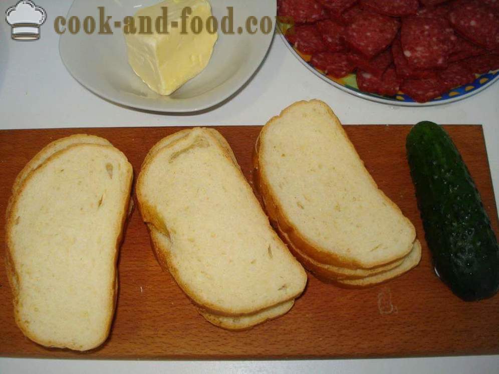 Sandwiches with sausage, cheese and cucumber - how to make a sandwich with sausage and cheese, with a step by step recipe photos