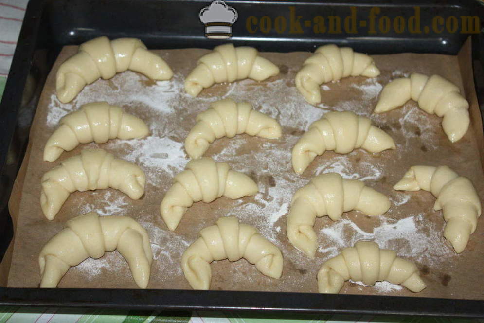 Real French croissants - how to cook French croissants in the home, step by step recipe photos