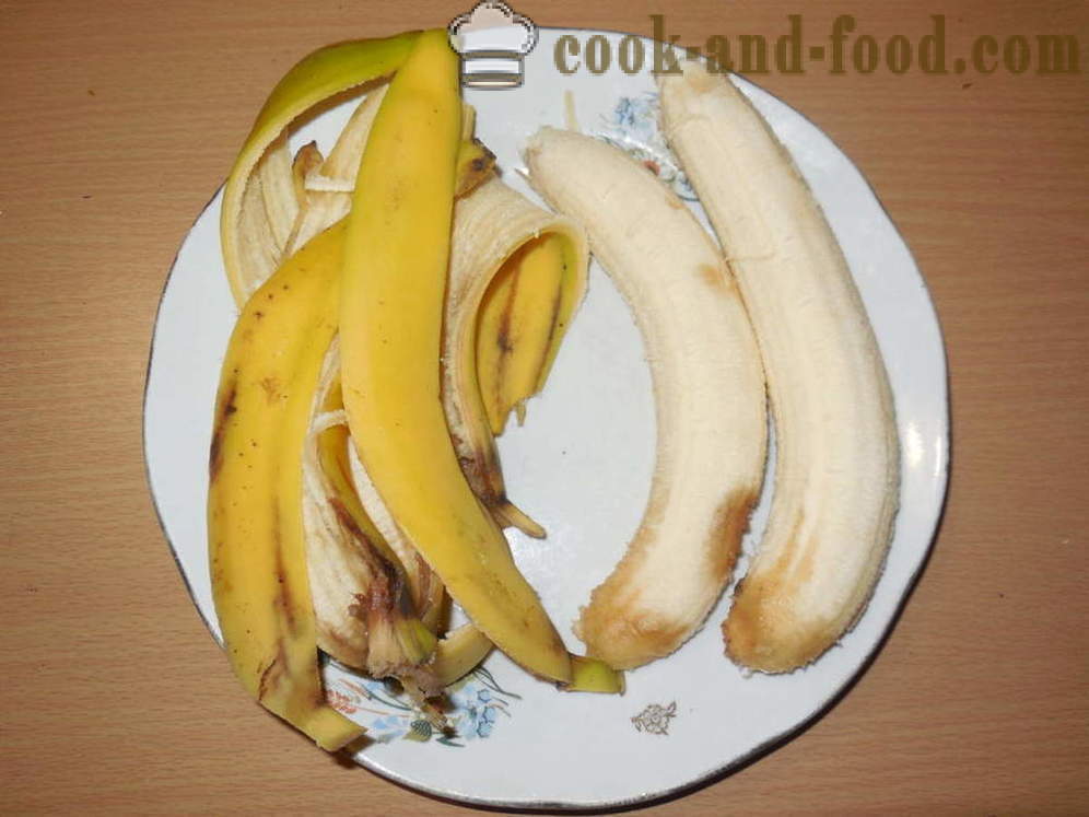 Bananas baked in the oven with nuts and sugar - like baked bananas in the oven for dessert, a step by step recipe photos