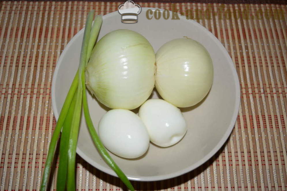 Onion salad of onion with egg and mayonnaise - how to cook the onion salad, a step by step recipe photos