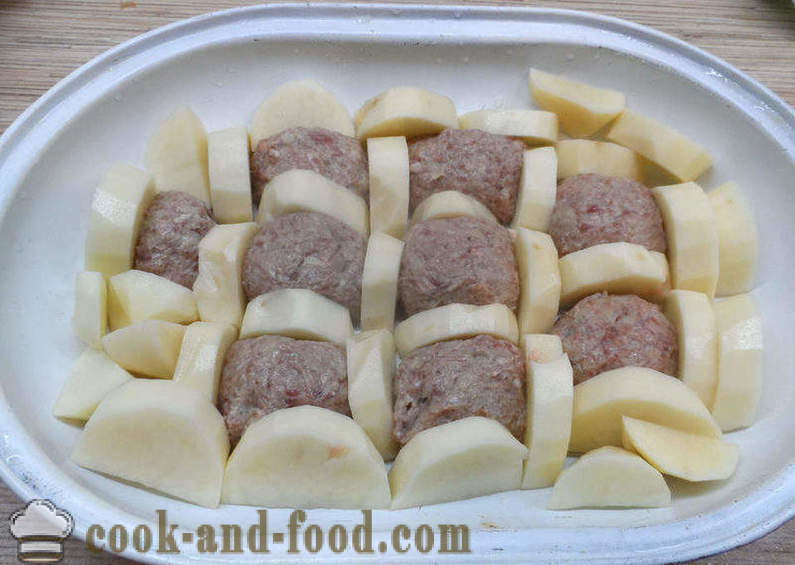 Croquettes under bechamel sauce in oven - how to cook meatballs with potatoes and cream gravy, a step by step recipe photos