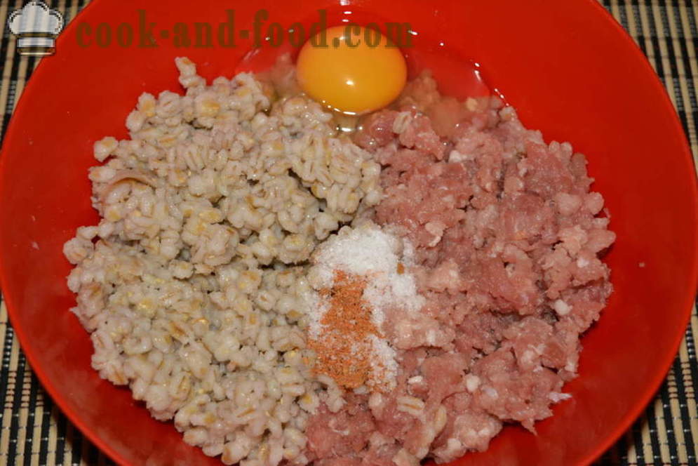 Meatballs of minced meat with barley in the oven - how to cook meatballs with gravy, a step by step recipe photos