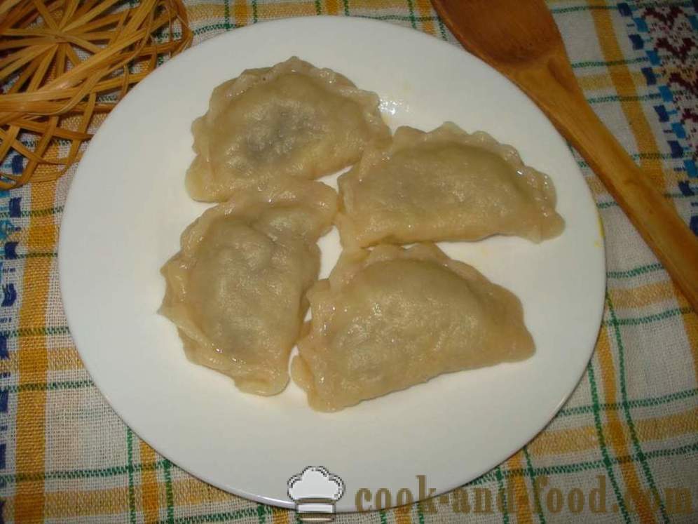Dumplings with mushrooms - how to cook dumplings with mushrooms, a step by step recipe photos