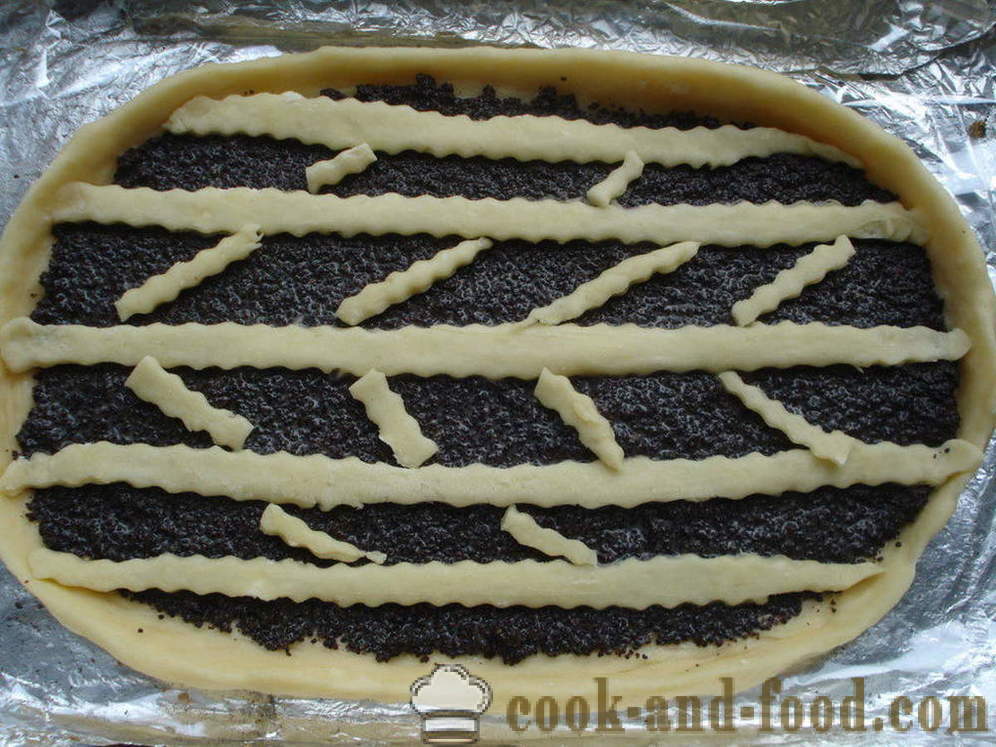Yeast cake with poppy seeds in the oven - how to cook a cake with poppy seeds, a step by step recipe photos