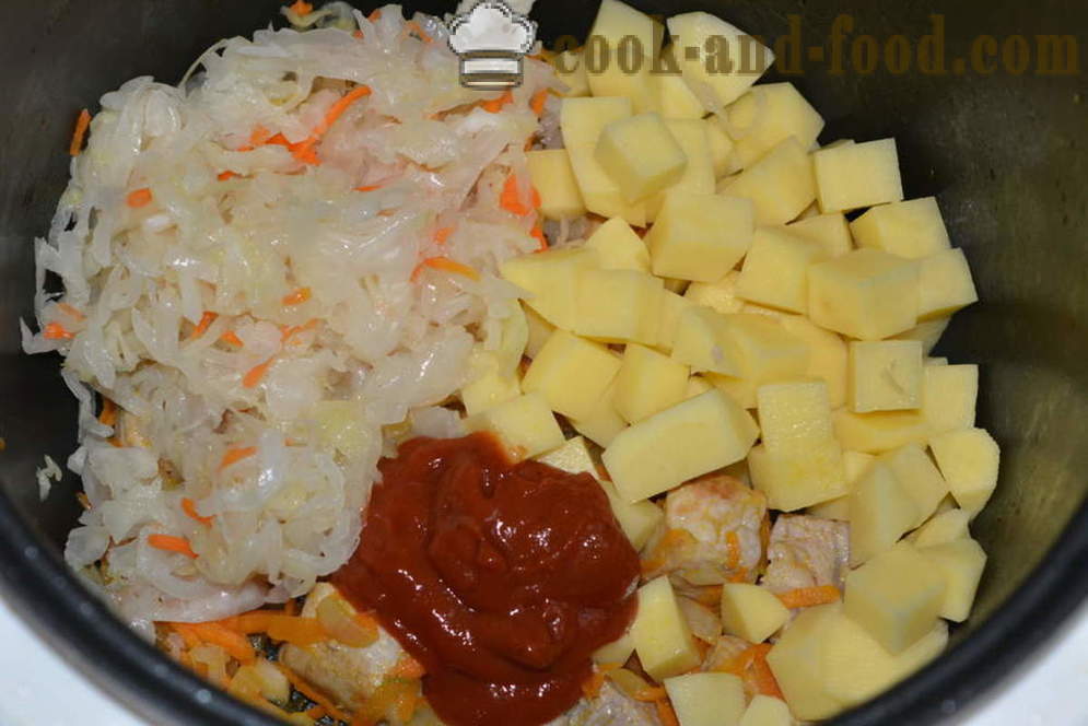 Sour soup of sauerkraut with meat multivarka - how to cook soup of sauerkraut in multivarka, step by step recipe photos
