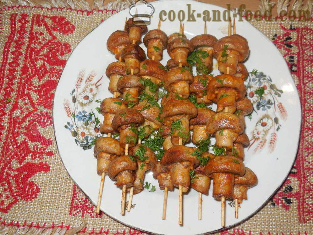 Mushrooms on skewers oven baked delicious - like mushrooms in the oven to bake a whole, a step by step recipe photos