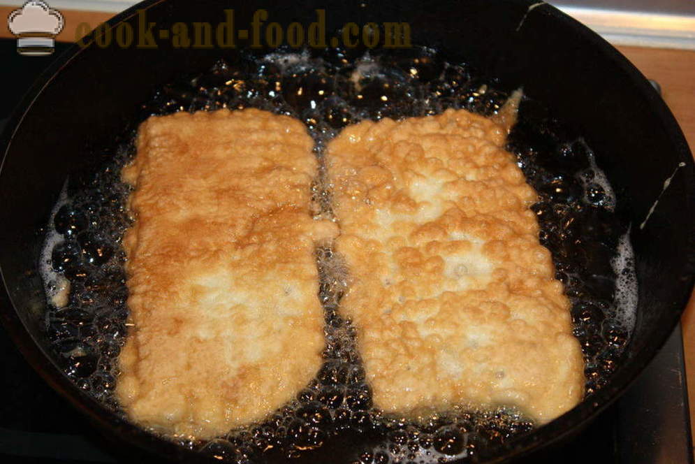 Lazy pasties of wafer cakes in a pan - step by step how to cook a lazy pasties recipe with a photo