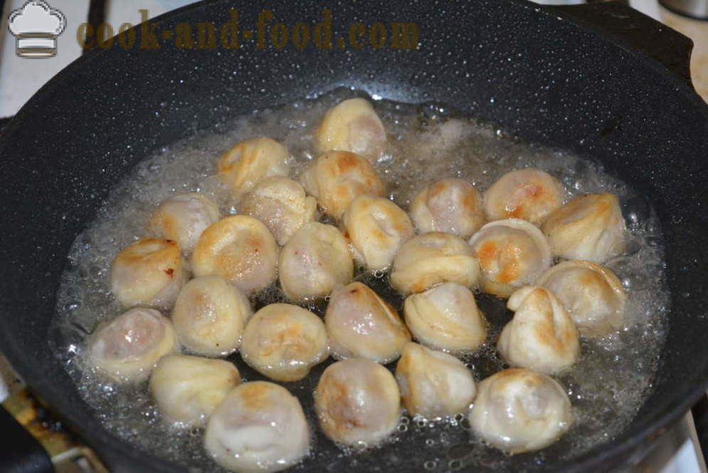 Step by step, how to fry frozen dumplings in the pan, recipe with photo