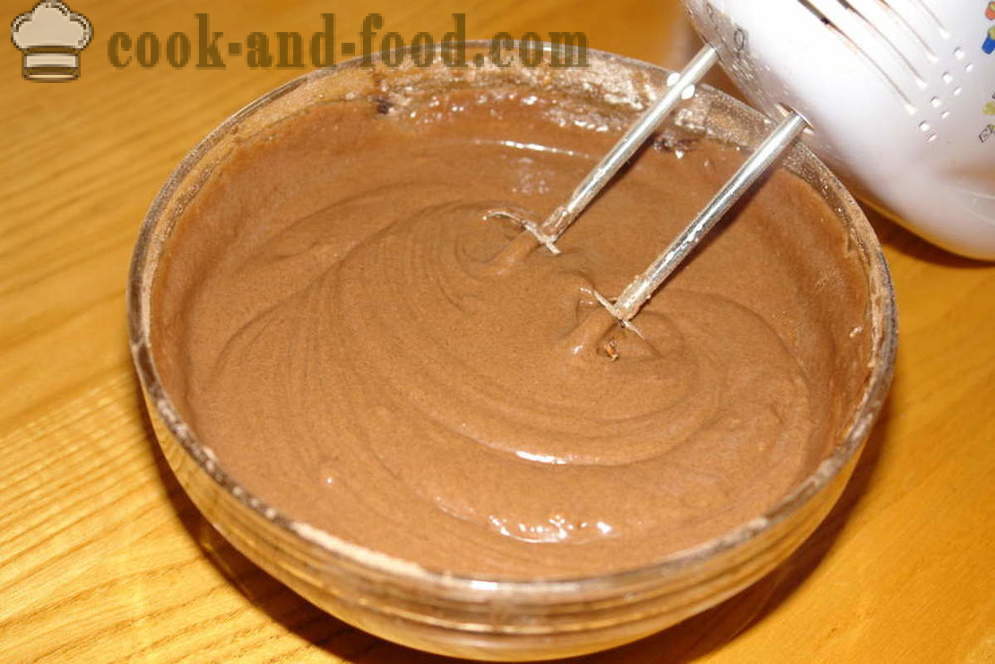A delicious chocolate sponge cake with sour cream - how to make a chocolate cake, a step by step recipe photos