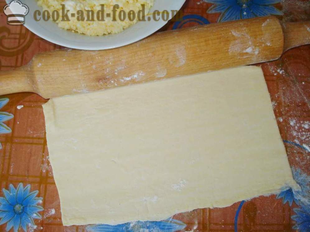 Puffs with cheese puff pastry - step by step, how to make puff pastry with cheese in the oven, the recipe with a photo