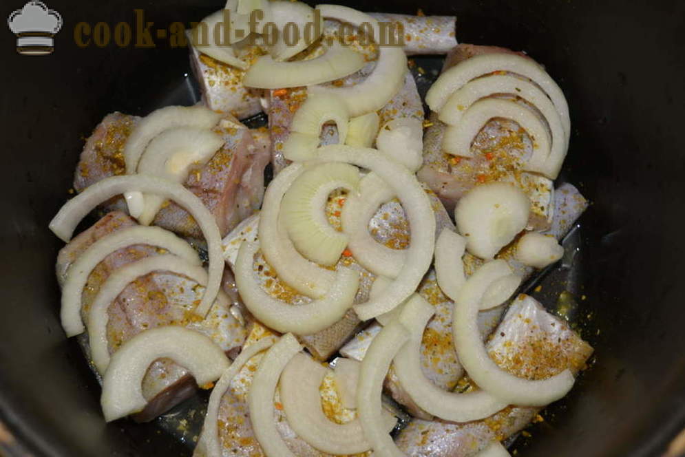 Pollock, stewed with onions, carrots and tomatoes in mayonnaise - step by step how to cook pollack stew with vegetables in multivarka, the recipe with a photo