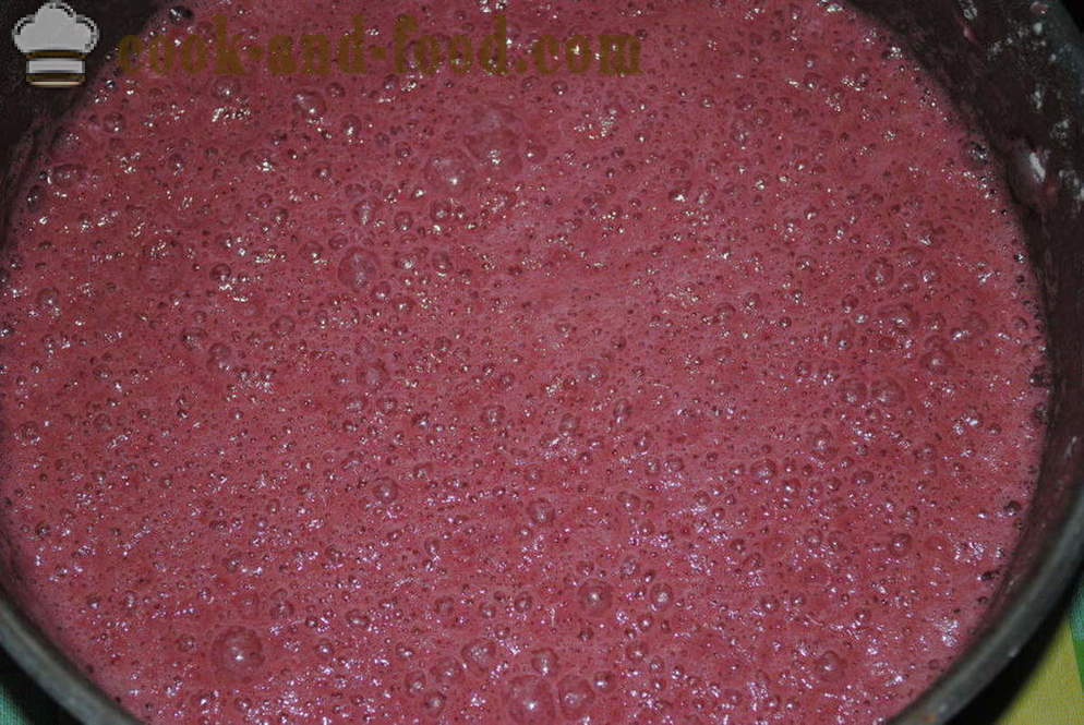 Homemade dessert of nuts and grape juice, as quick to prepare homemade desserts churchkhela, a simple recipe with a photo