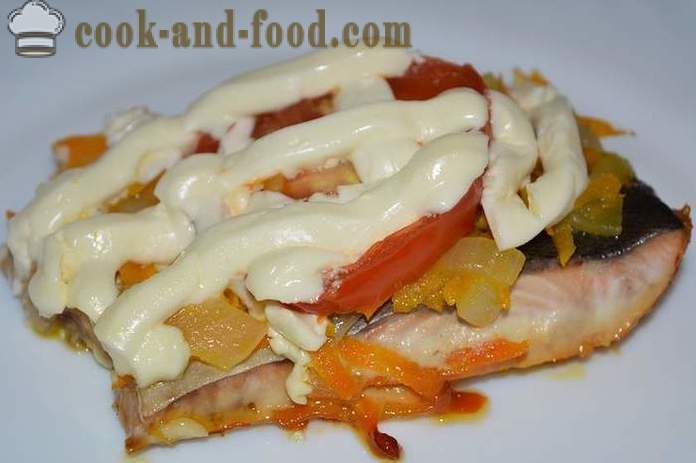 Pink salmon with vegetables baked in the oven - how to cook a juicy pink salmon in the oven, with a step by step recipe photos